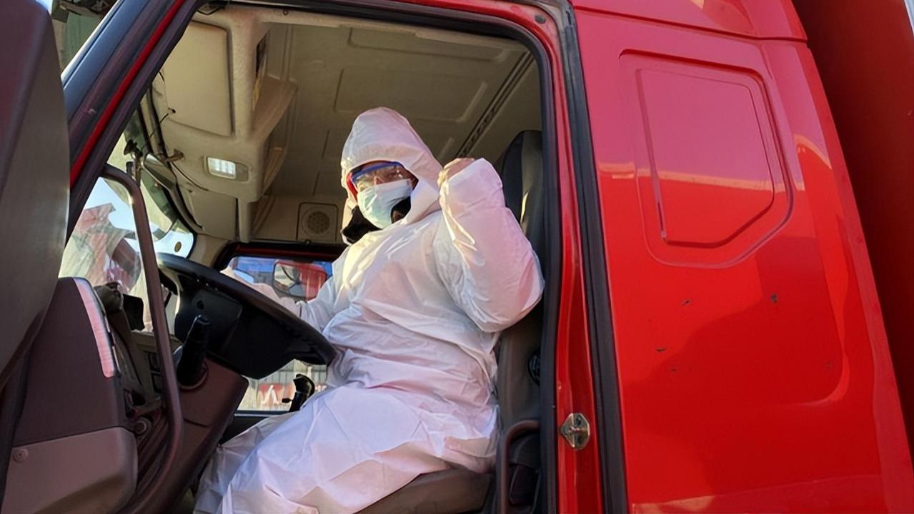 戴尔|京东小哥援沪背后：他们才是真正的孤勇者