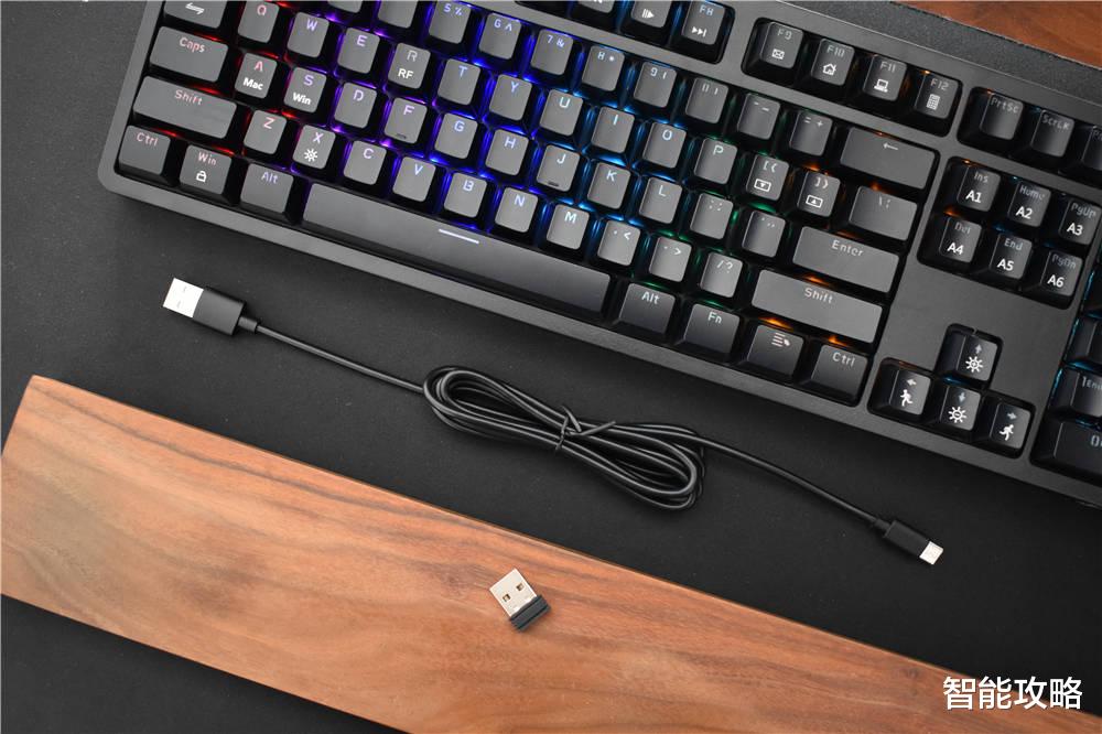 折叠屏|机械键盘怎么选?斗鱼DKM150双模设计,百元价格同样能“打”!