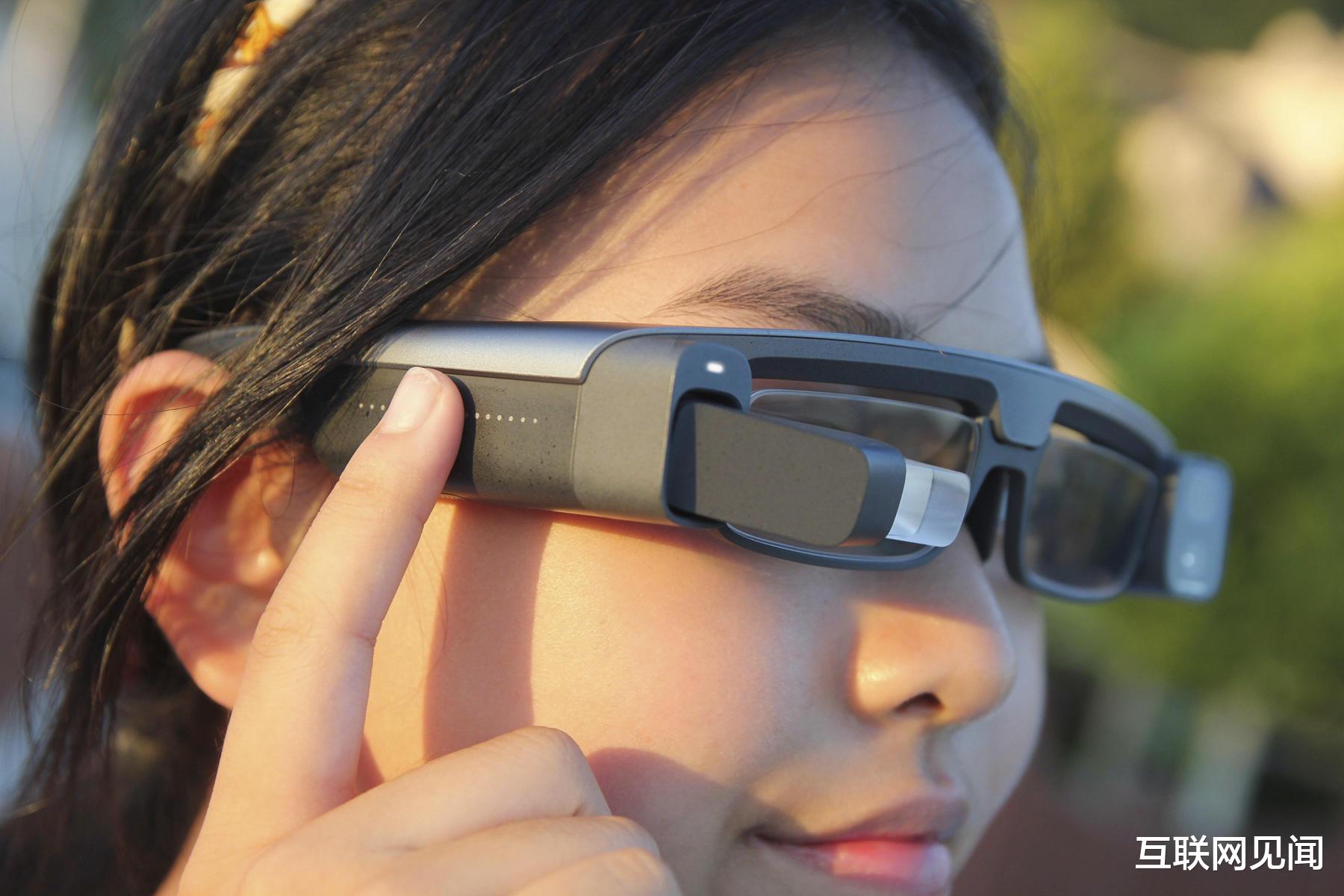 相机|突破相机形态固有化设计,米家眼镜相机第一视角下的影像体验