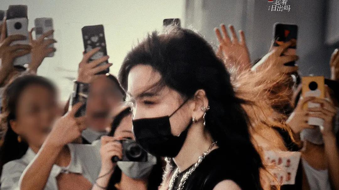 谭维维|《浪姐3》总决赛现场，粉丝租摩天轮支持谭维维，twins粉丝发红包