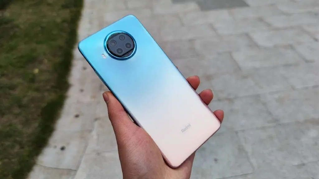 中老年人|买手机要精打细算，这3部手机适合中老年人，用个几年不成问题