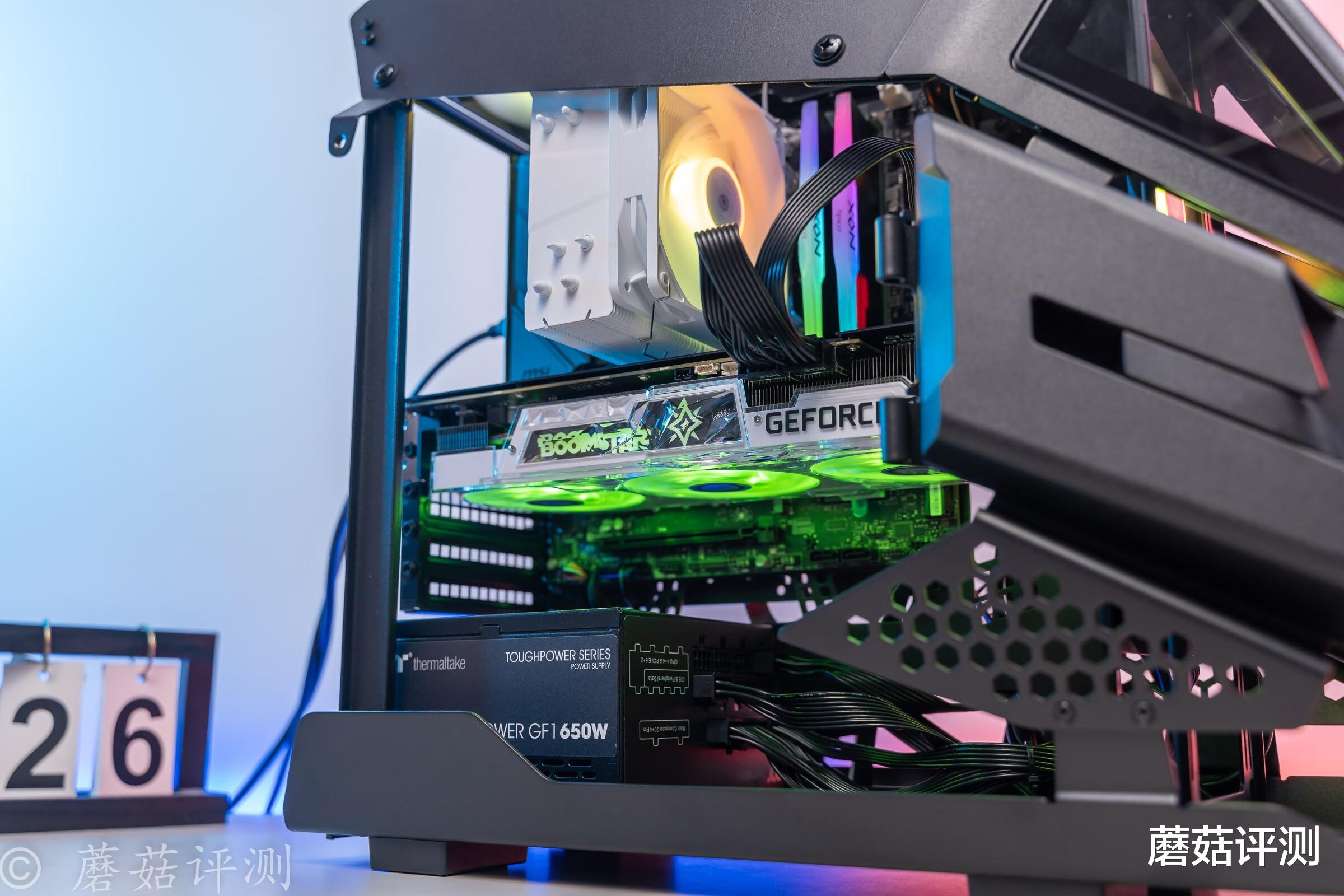 机箱|造型酷炫，吃鸡能跑300帧、主流游戏配置主机如何搭建？