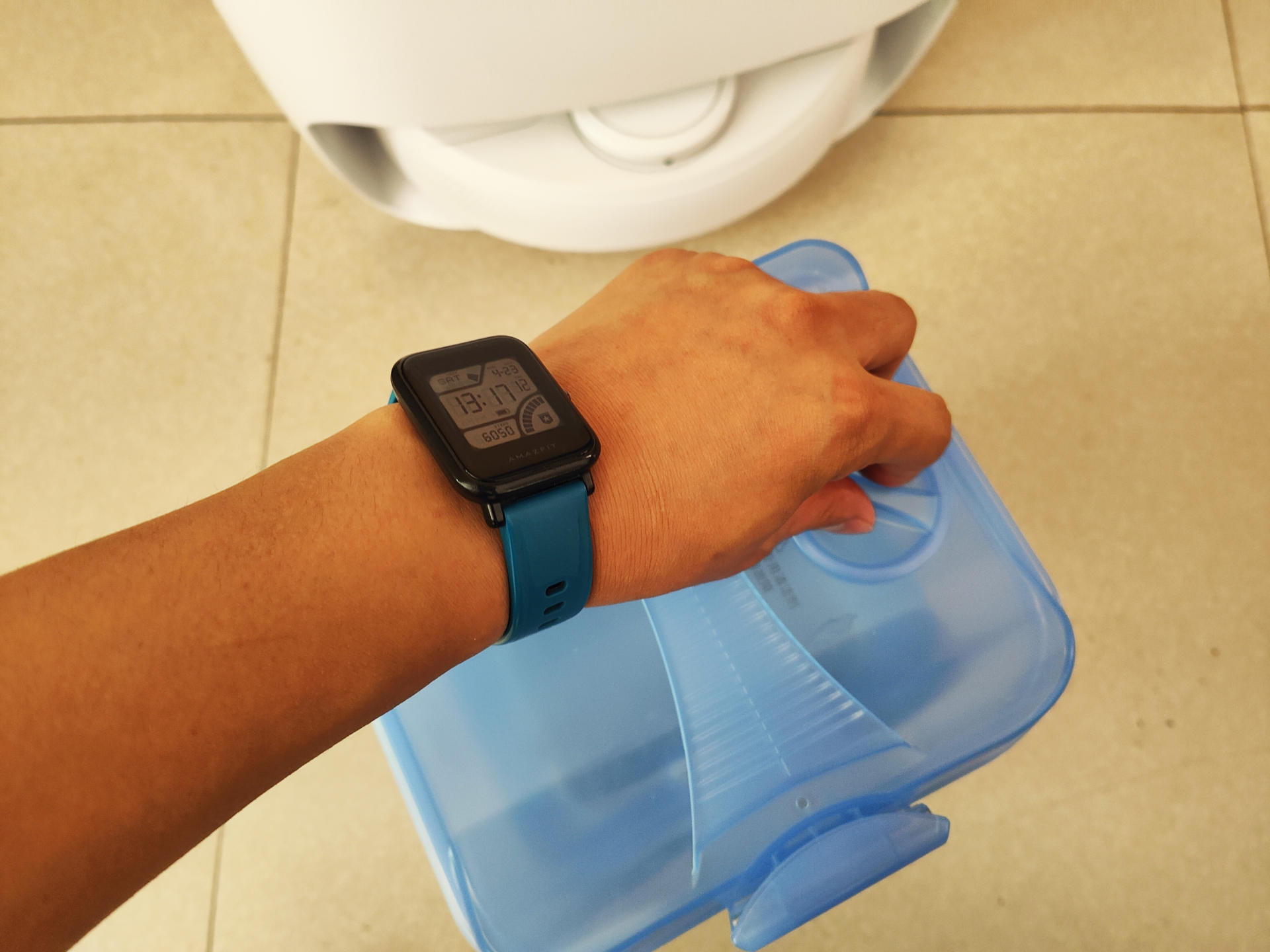 CPU|让清洁地面变得更轻松,懒人必备-云鲸扫地机器人扫拖一体机J2