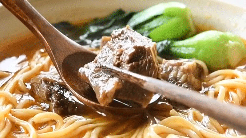 牛腩面|湘味牛腩面，做法简单又不失美味！一碗吃不够~