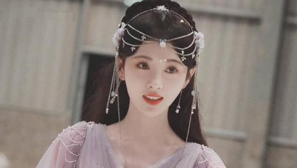 鞠婧祎|《仙剑4》路透，鞠婧祎发型千年不变，男女主服化道很廉价！