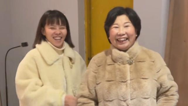 许敏|熊磊晒旅游美照，在土耳其坐热气球，网友：靠许敏享受了却网暴她