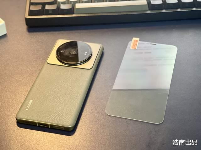 华为|几块钱一张的手机钢化膜到底有多难用？你们还敢买吗？