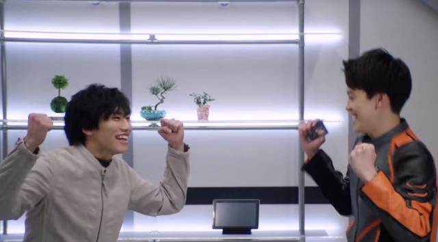 acgn漫评|德凯奥特曼爆笑互动三连 最能打的植物学家 利布特的人生黑历史