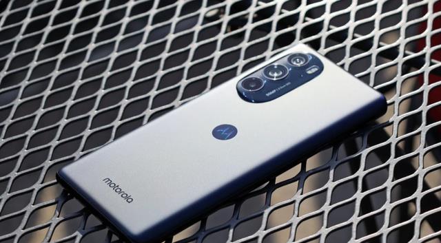 |下跌800,5000双主摄+5000mAh电池,4nm旗舰只卖“白菜价”?