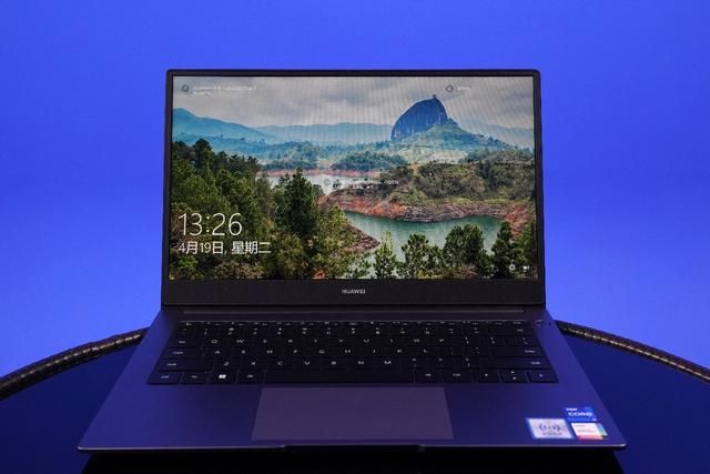 抖音|华为 MateBook B3-420：轻薄商务，如此全面