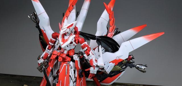 模型|九尾狐异端高达模型