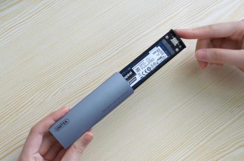 VR|高速便携！优越者M.2硬盘盒轻松打造高性能移动U盘