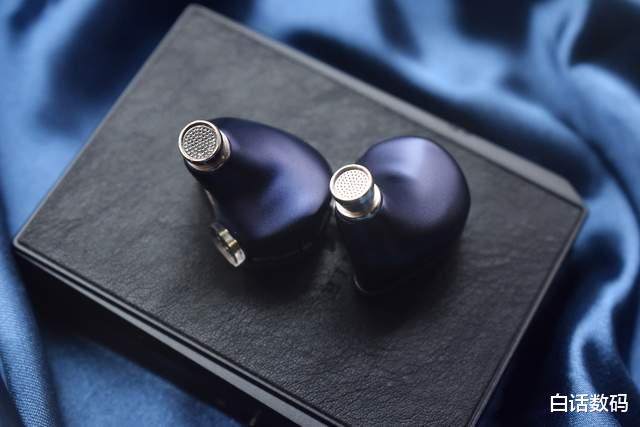 零售业|千元新旗舰,玩法更丰富!Hidizs MD4四单元动铁耳机体验