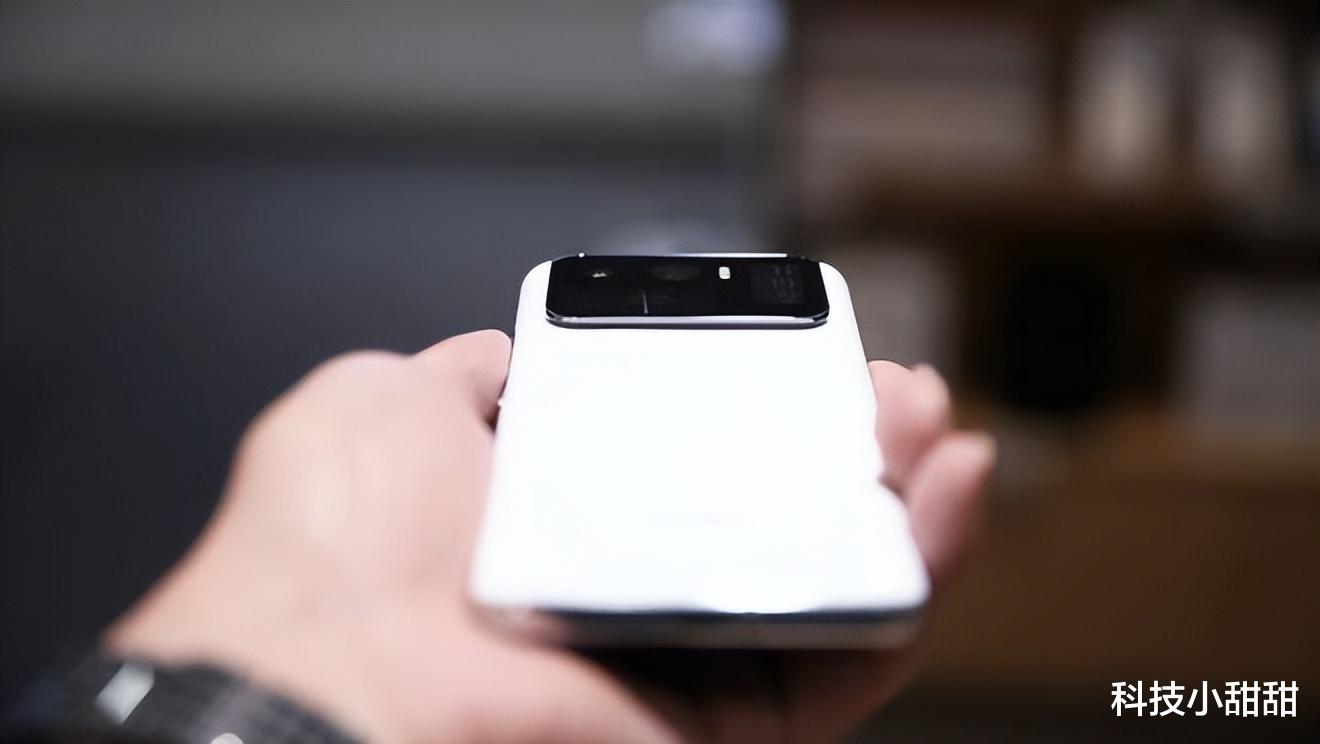 红米手机|小米“超大杯”爆降2700元：2K屏+67W快充，还支持120倍潜望长焦