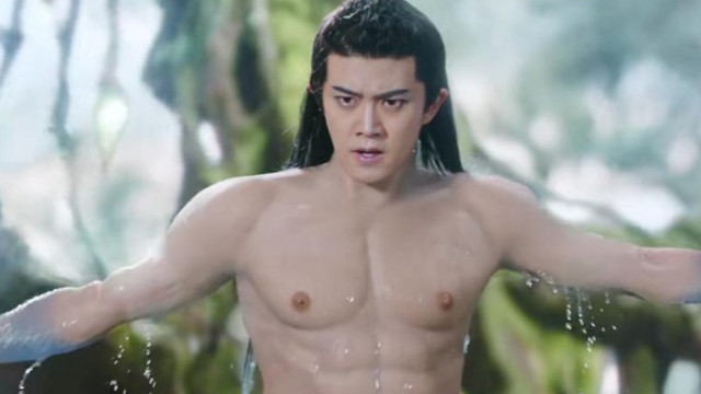 吴谨言|别装了！假哭、假吃、假胸肌，被“吹爆”的偶像们，能再假一点吗