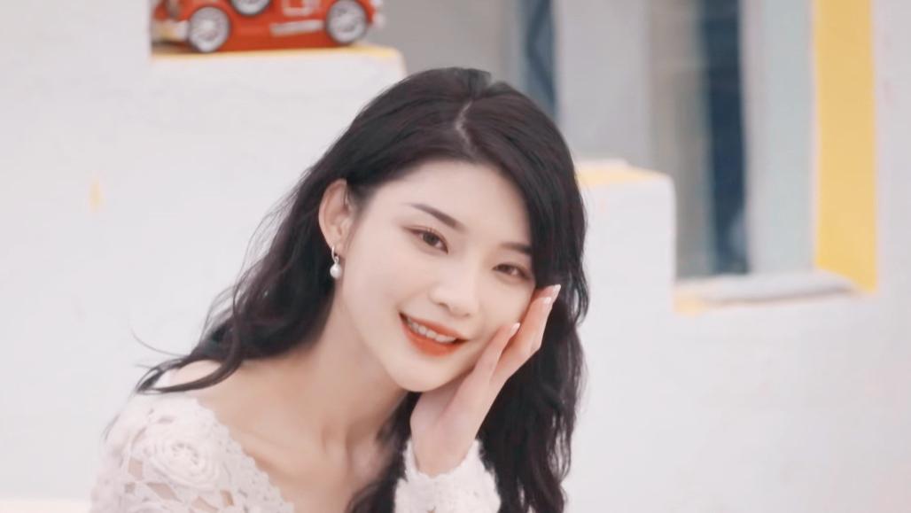 章子怡|《喜欢你我也是3》开播：素人颜值高身份显赫，有主持人有导演