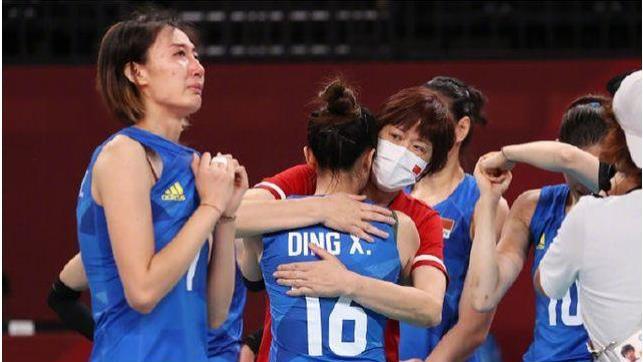 蔡斌|中国女排又1人离队！郎平旧将一个都不想留，蔡斌这一刀切太狠