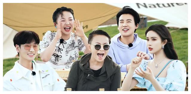 |宋丹丹离开后，才发现《桃花坞》的嘉宾多“假”，人前人后有反差