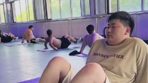 朱单伟|朱单伟正式开始健身，十一将和陈萌举办婚礼，网友却不看好