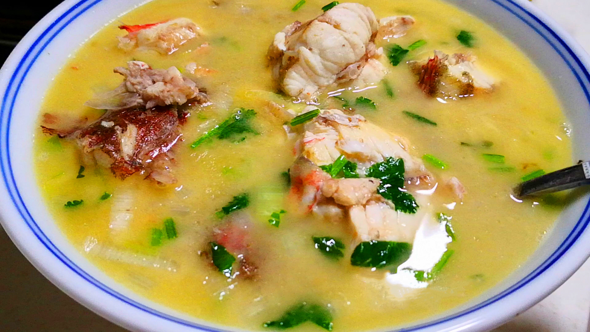 茄子|春天，这鱼抓紧吃！比鲤鱼鲜比鲅鱼嫩，随手一炖就特香，别不懂吃！