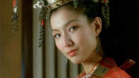 郑秀文|百变天后郑秀文近况曝光，运动内衣秀凹凸曲线，50大关坦然面对