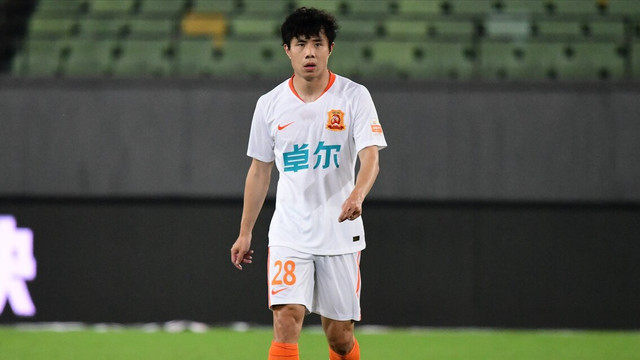 中超|中国球员不敢照做！中超讨薪并不难，FIFA罚单真好使，1个月见效