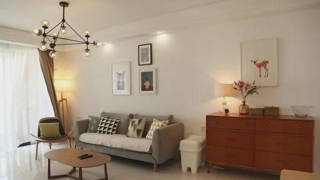 朋友晒新房，说装修就是要简单，我看后说住了三年你就要哭