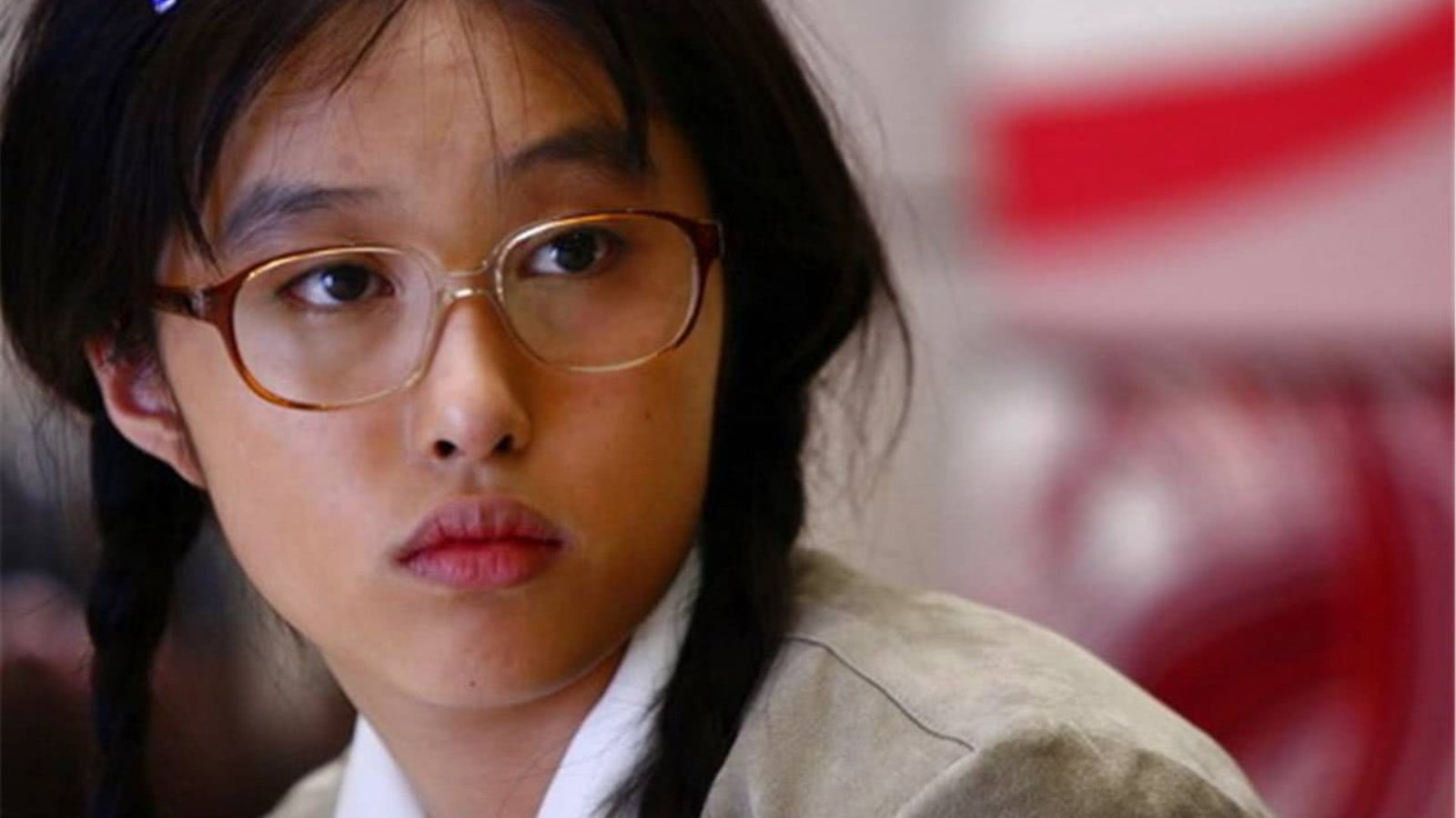 聂慎儿|19岁出演“丑女无敌”，只因晒了一张剧照，就被张艺谋赶出了剧组