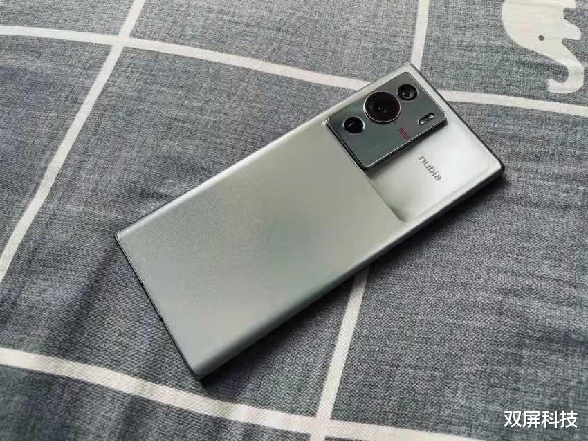 高通骁龙|「好物」天文影像系统+5000mAh+骁龙8Gen1，12+256GB售价亲民