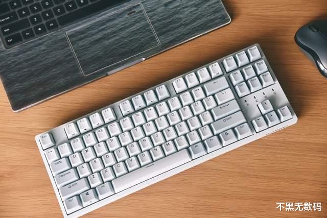 Mini LED|一名打字员的仪式感,首入杜伽K320机械键盘,码字有质感