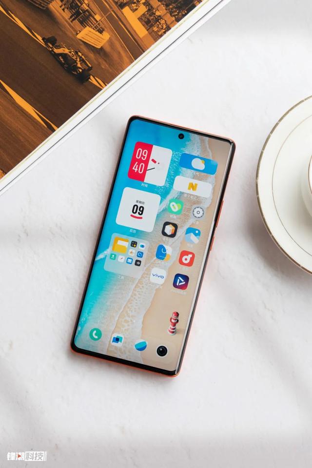 vivo x80|图赏：vivo X80 Pro，不是超大杯，甚似超大杯