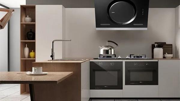 油烟机往外吹风是什么原因？