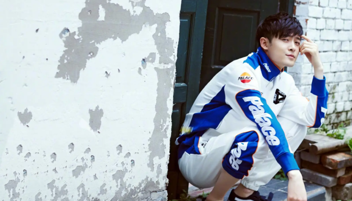 那个夏季, 一次选秀大会, 把帅气的付辛博带到了众人面前