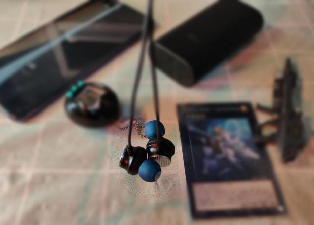 耳机|出乎意料的精致——分贝乐猫Lomo耳机