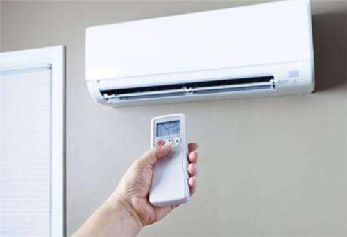 |晚上睡觉时,空调开多少度合适?很多人做错了,难怪电费多