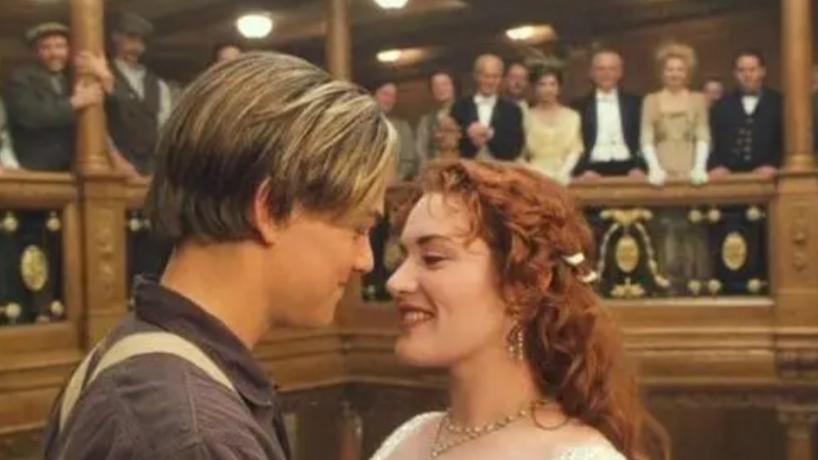《泰坦尼克号》：你以为只是一部教科书式的爱情电影？经典的背后内有乾坤