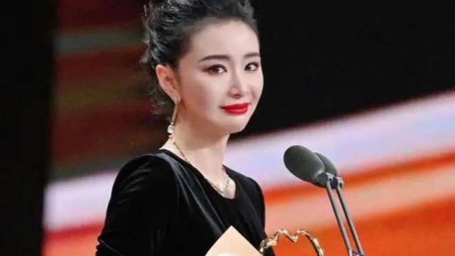 从演戏差点丧命到身边全是好人，大嫂高叶的成功，印证了黄渤的话