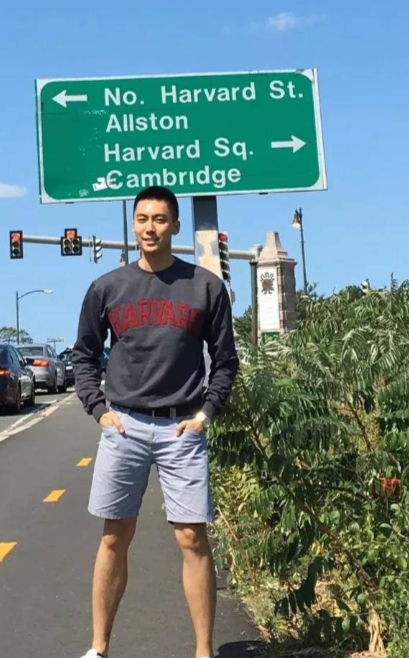 厦门高中生李柘远：18岁时拒绝参加高考，甚至旷课在家两个月，成绩出炉后，三本都上