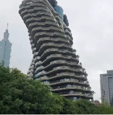 宝岛台湾第一豪宅，台北的陶朱隐园。4.2亿人民币一套，一个月物业费20w。至今0