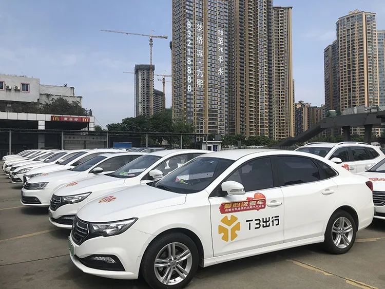 我爸开网约车刚好满一年，算一下去年的收入和开销。 2023 年全年收入 1821