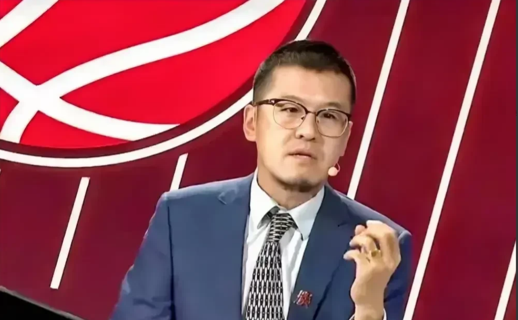 火箭122:126马刺，著名篮球评论员杨毅一针见血

“火箭加时4分惜败，很明显