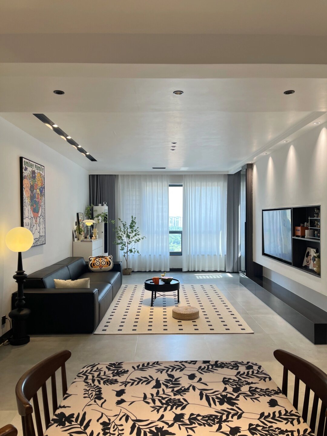 28岁 和老公拥有了dream house
建筑面积146，套内130平
四室两