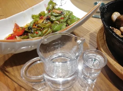 不同职业的退休金差异到底有多明显？我有三个在上海的朋友，现在都已经退休了，昨天我