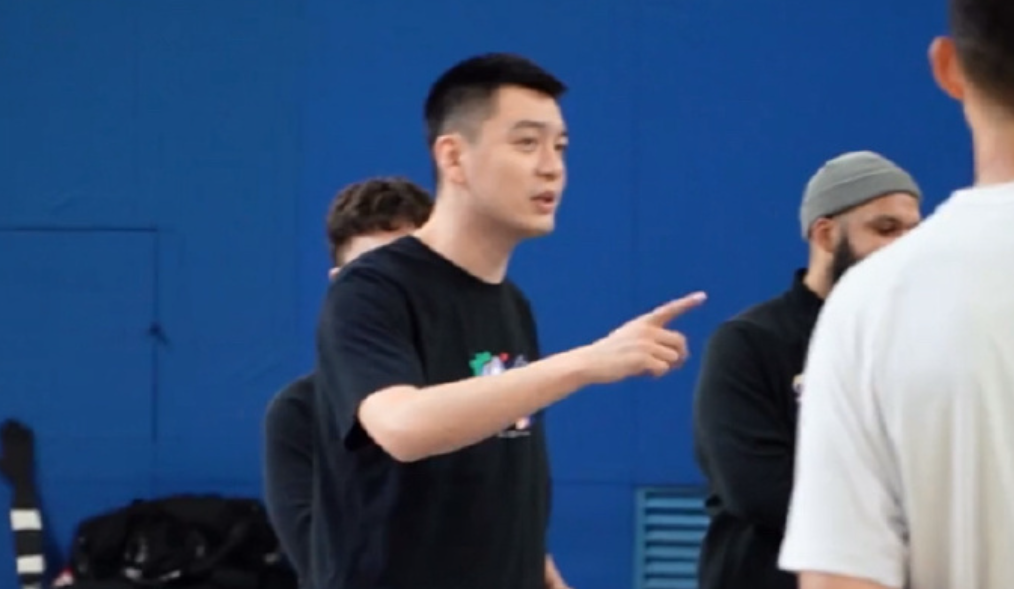 杨鸣带队！辽篮新年首训，不惧婚变风波，率队冲击三连冠

CBA卫冕冠军辽宁男篮在