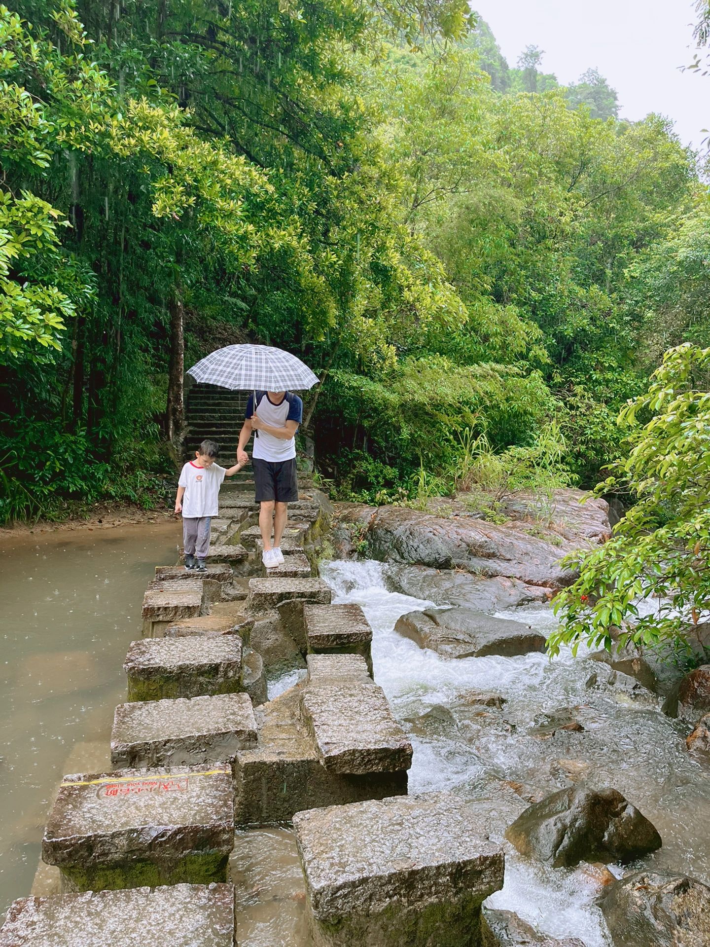 广州徒步溯溪宝藏胜地！后悔没早点发现！