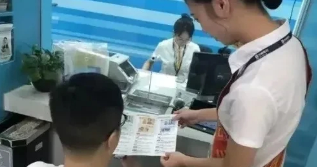 近日，甘肃发生了一件让人震惊的事件：一名女性因病去世，却留下高达300万的债务。