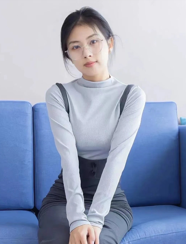女儿把男朋友带回来了，男孩啥都好，身高1米8，在国企工作，月薪7000。他父母都