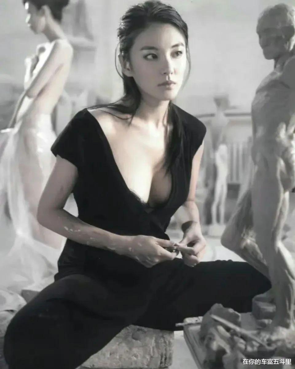 张雨绮300亿的脸差点被毁掉? 全网都在怀念10年前的她