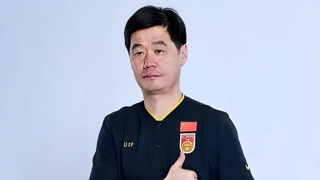 尘埃落定！越南主帅接手国足悬念揭晓，媒体人回应，中国队2利好