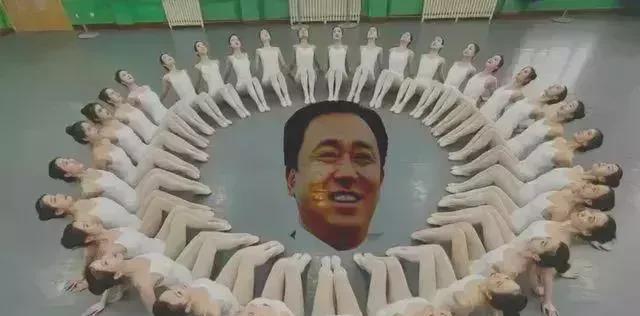 国家应该参考俄罗斯，对所有公职人员极其配偶子绝不允许在国外有个人账户和不动产，否